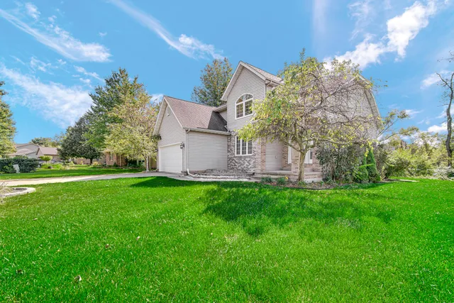 $424,900 | 736 Cinnamon Teal Court, Hobart, IN 46342