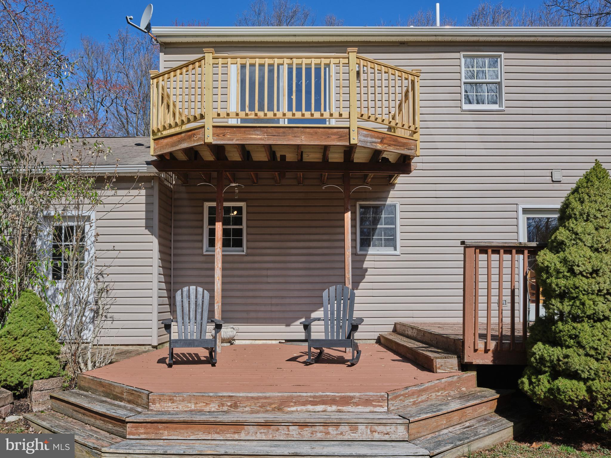 6724 Upper York Road New Hope, PA 18938 - Photo 35 of 40 a front view of a house with a porch
