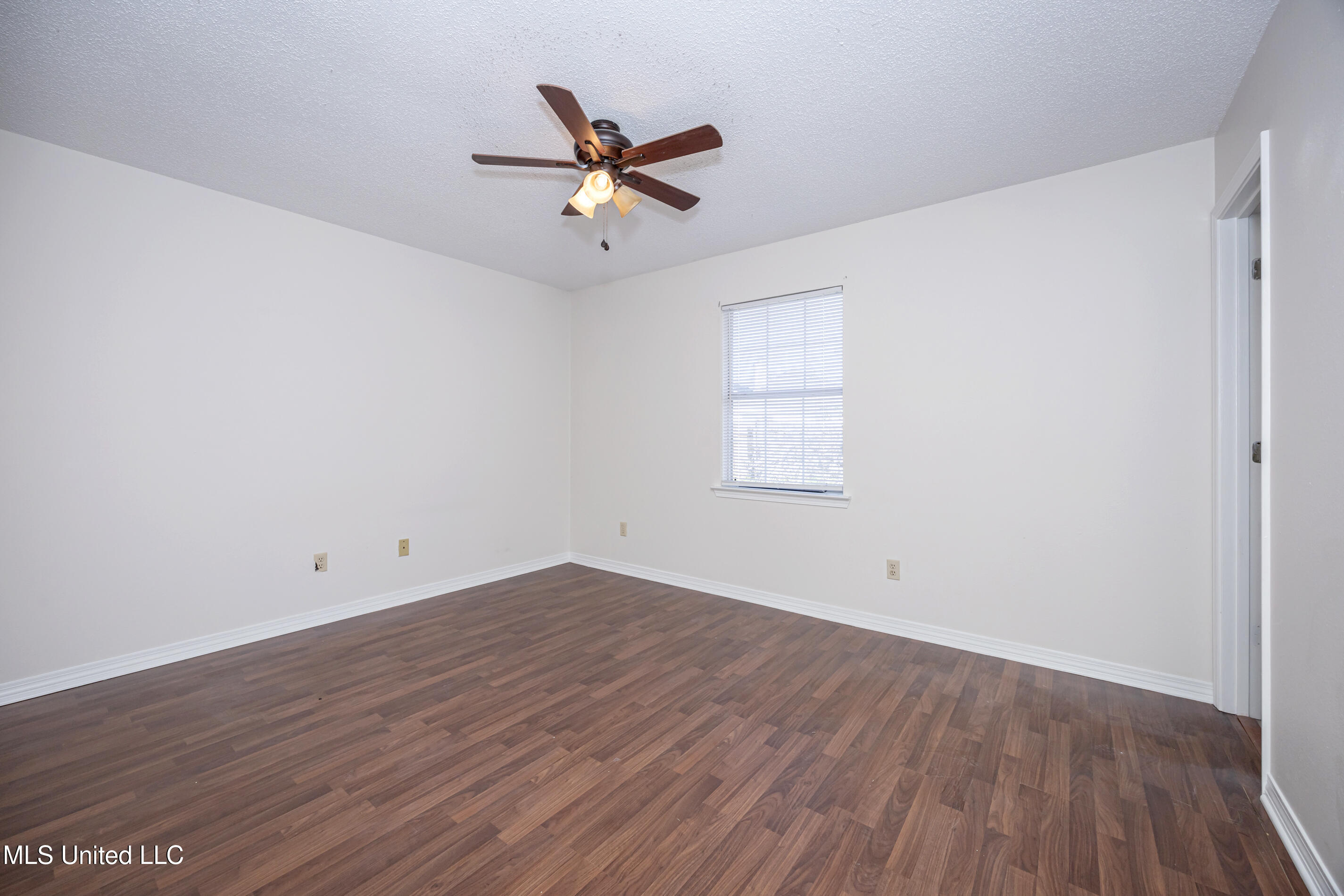 1316 Deana Road Ocean Springs, MS 39564 - Photo 25 of 36 IMG_5128