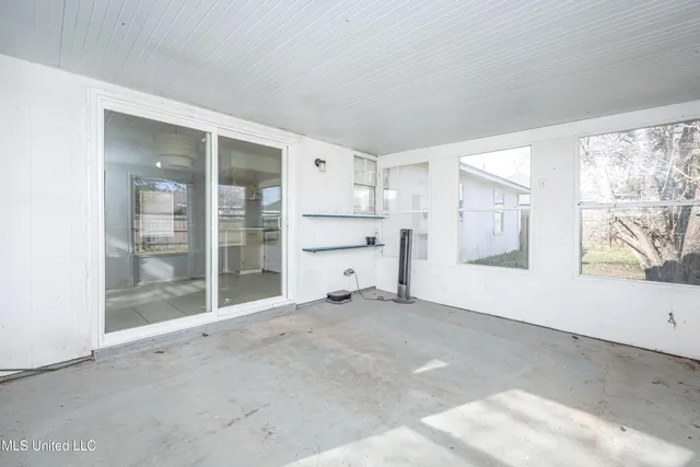 $1,750 | 1316 Deana Road, Ocean Springs, MS 39564