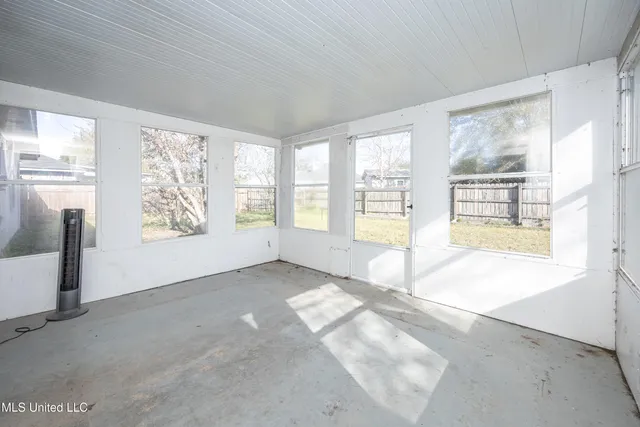 $1,750 | 1316 Deana Road, Ocean Springs, MS 39564