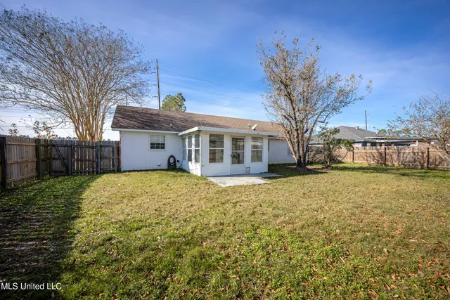 $1,750 | 1316 Deana Road, Ocean Springs, MS 39564