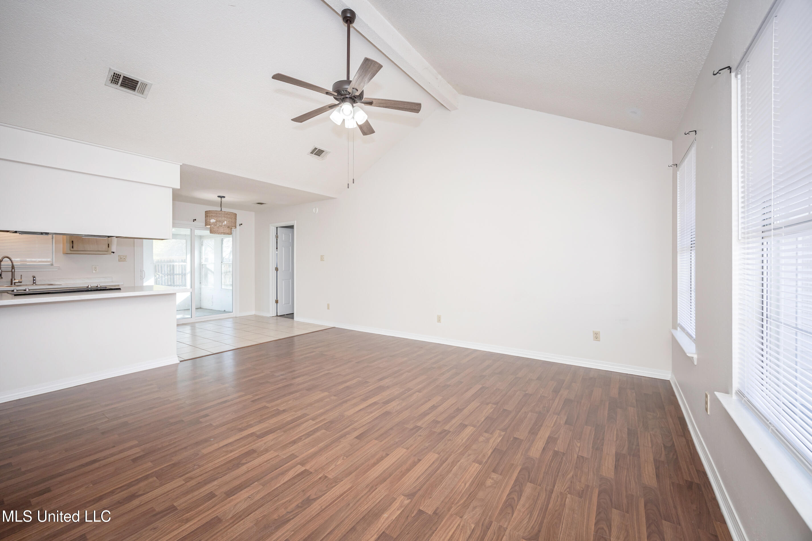 1316 Deana Road Ocean Springs, MS 39564 - Photo 5 of 36 IMG_5100