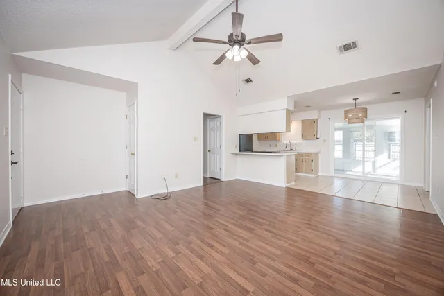 $1,750 | 1316 Deana Road, Ocean Springs, MS 39564