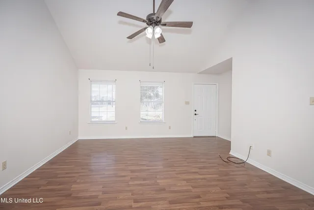 $1,750 | 1316 Deana Road, Ocean Springs, MS 39564