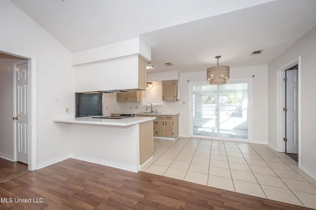 $1,750 | 1316 Deana Road, Ocean Springs, MS 39564