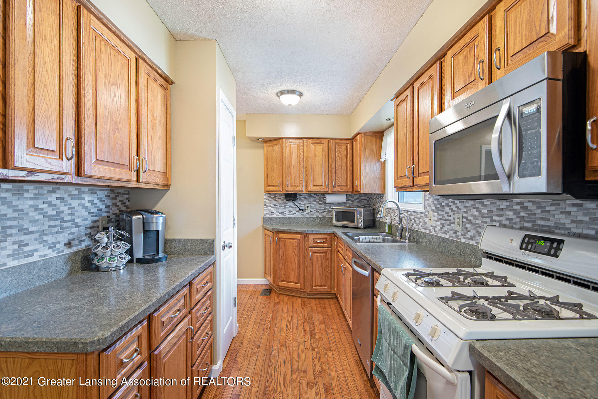 3926 West French Road St. Johns, MI 48879 - Photo 7 of 27 Kitchen