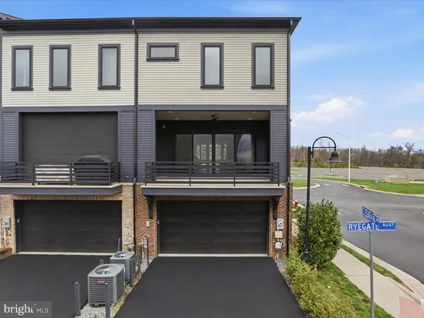 $4,900 | 20305 Savin Hill Drive, Ashburn, VA 20147