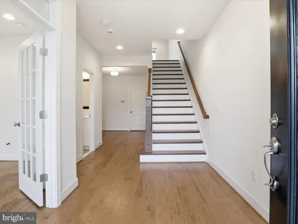 $4,900 | 20305 Savin Hill Drive, Ashburn, VA 20147