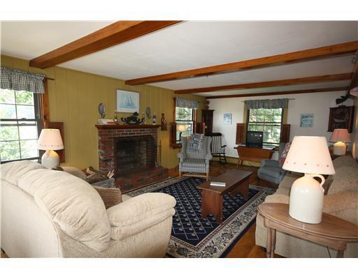 31 Pot Hole Road East Boothbay, ME 04544 - Photo 8 of 20 Living Room.