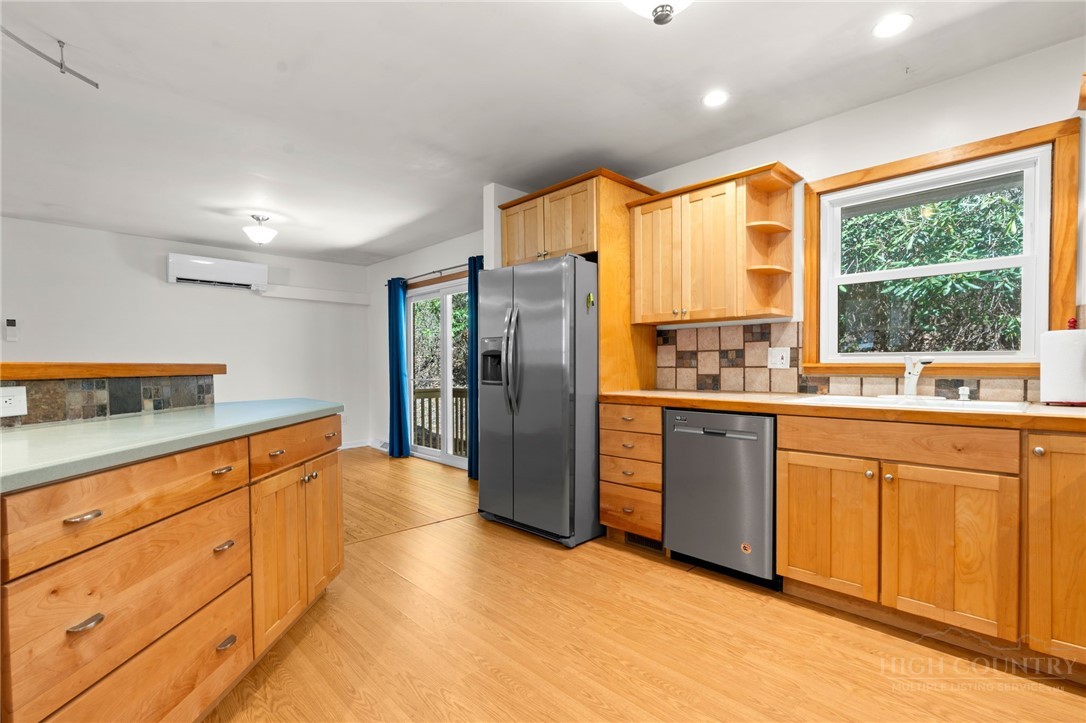 172 Park Street Boone, NC 28607 - Photo 14 of 48