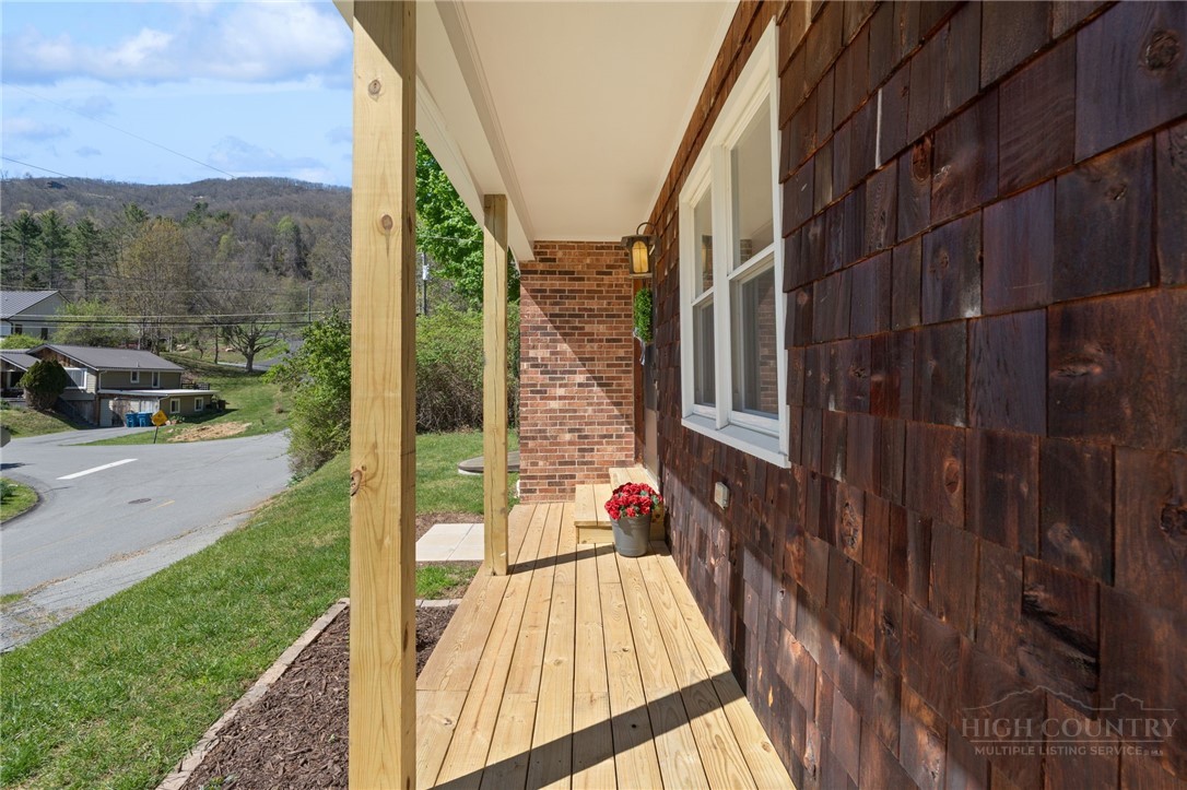 172 Park Street Boone, NC 28607 - Photo 9 of 48