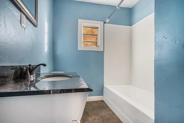 $85,000 | 1360 Whitney Avenue, Benton Harbor, MI 49022