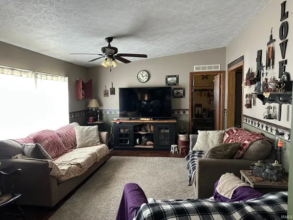 $299,900 | 3487 South 800 East, Hamilton, IN 46742