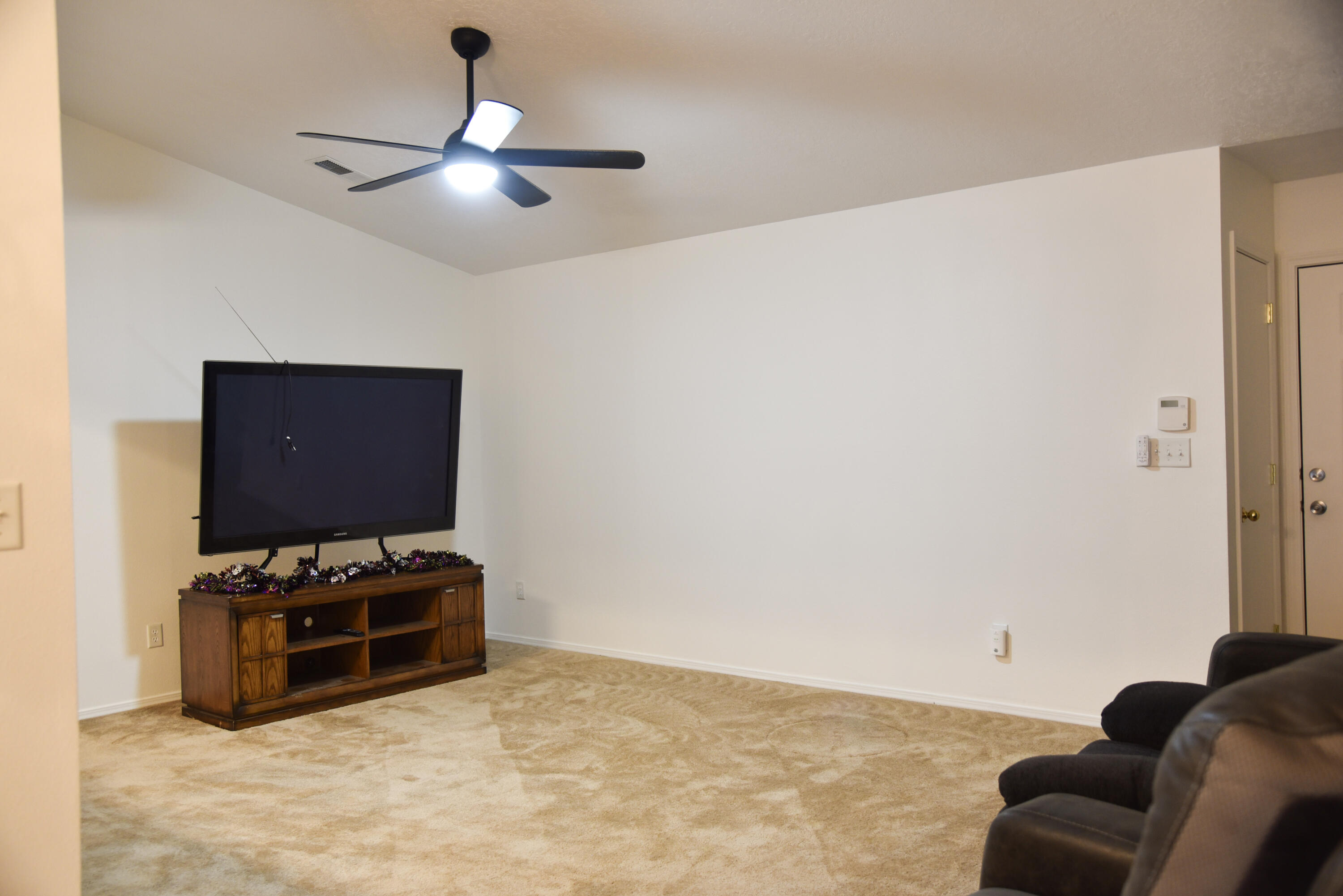 7619 Greywolf Road Southwest Albuquerque, NM 87121 - Photo 5 of 18 Gallery Image 5