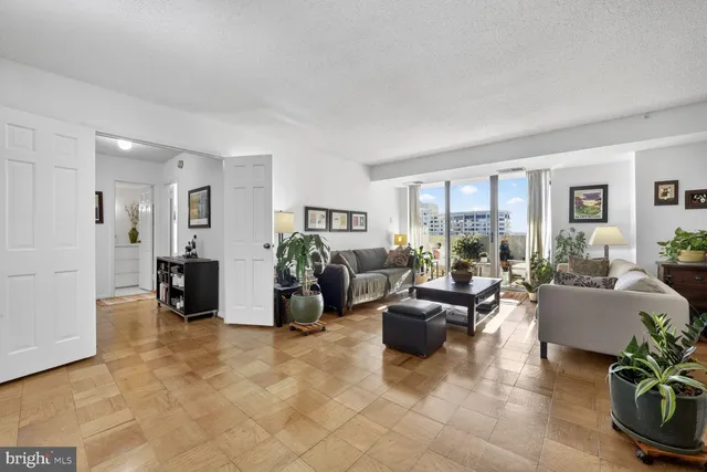$340,000 | 4601 North Park Avenue, Unit 1401A, Chevy Chase, MD 20815