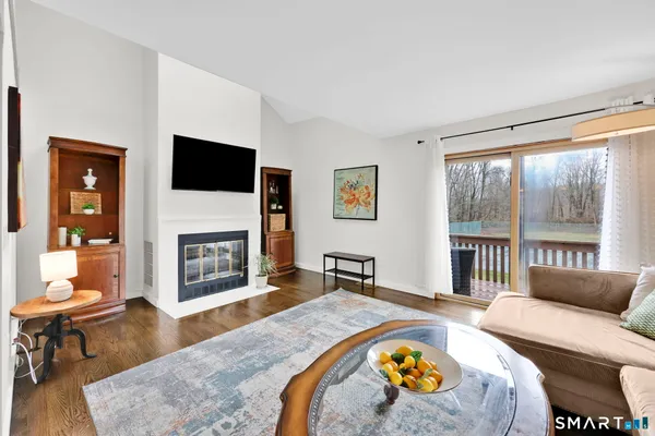 $339,000 | 8 Whirling Dun, Unit 8, Canton, CT 06019