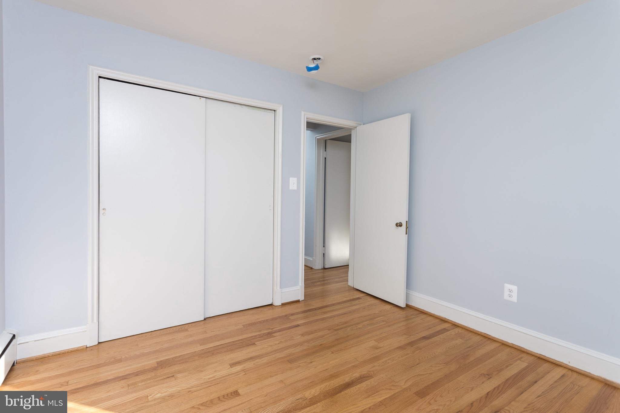 412 Aigburth Road Baltimore, MD 21286 - Photo 17 of 32 Bright and airy room with potential.