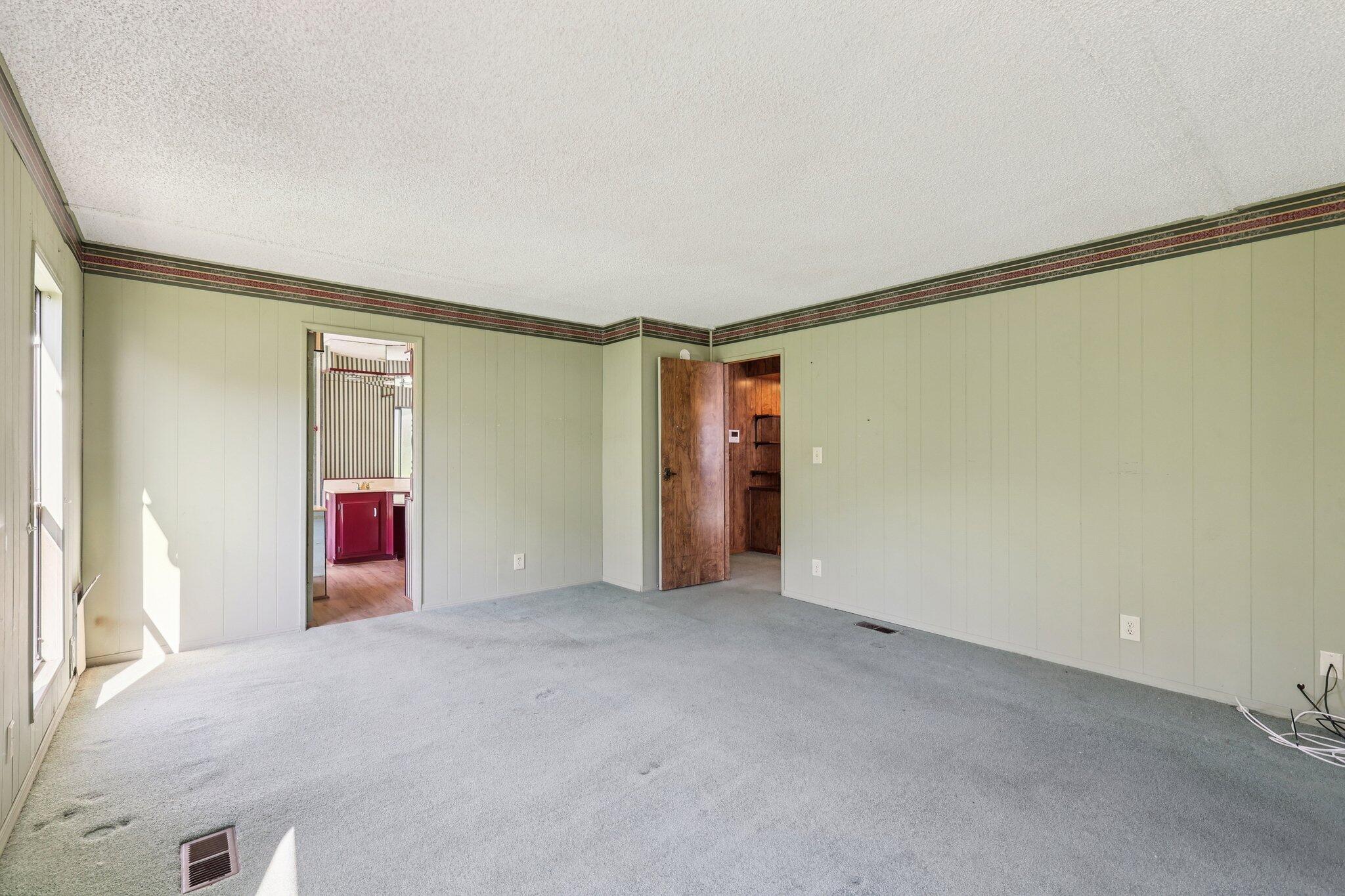 275 South Worthington Street, Unit 14 Spring Valley, CA 91977 - Photo 26 of 69 33-web-or-mls-S Worthington St 14-S2701-