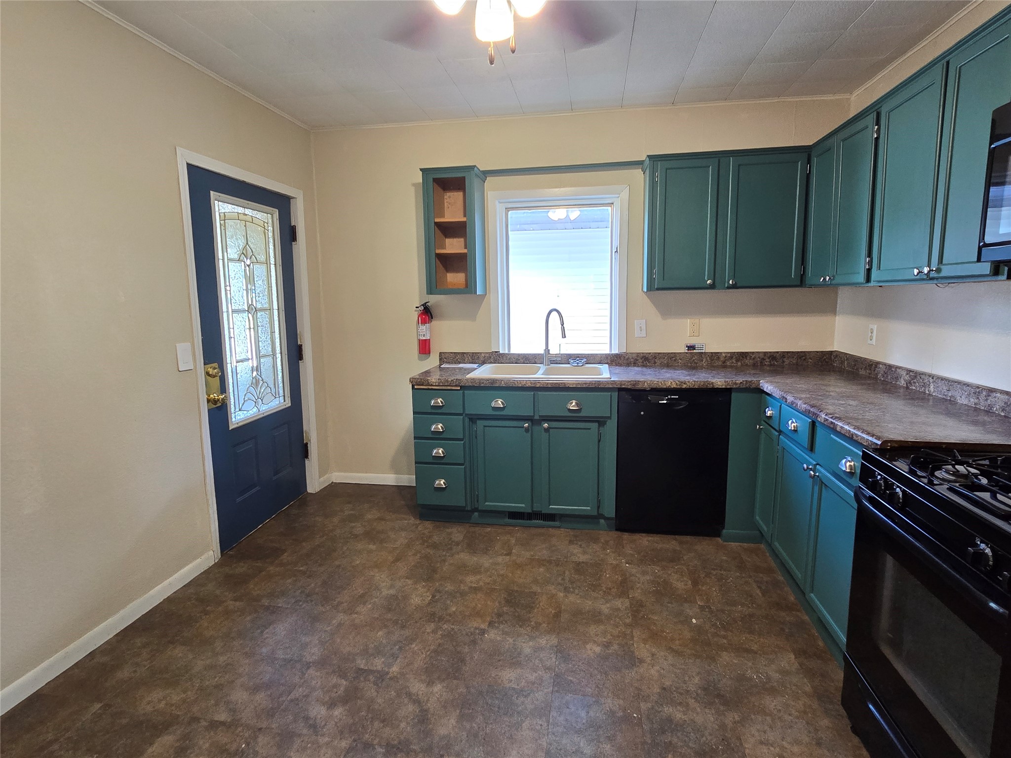 202 East Gates Street Rice Lake, WI 54868 - Photo 8 of 27