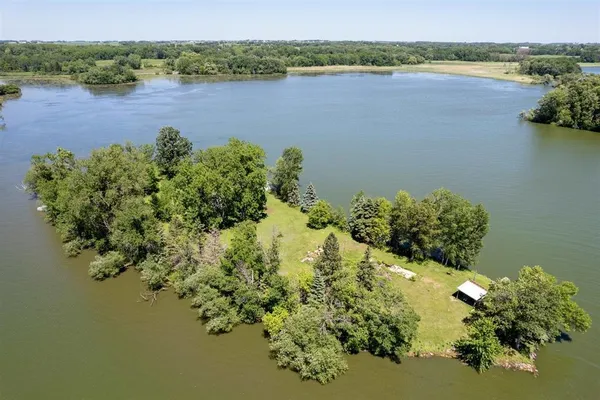 $380,000 | N8874 Axe Head Island, Beaver Dam, WI 53916
