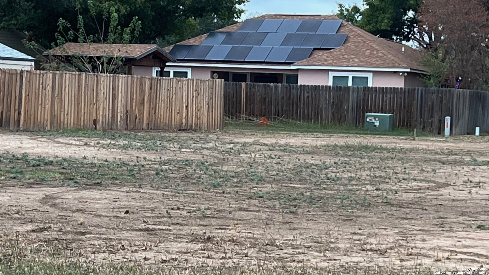 702 34th Street Hondo, TX 78861 - Photo 2 of 6