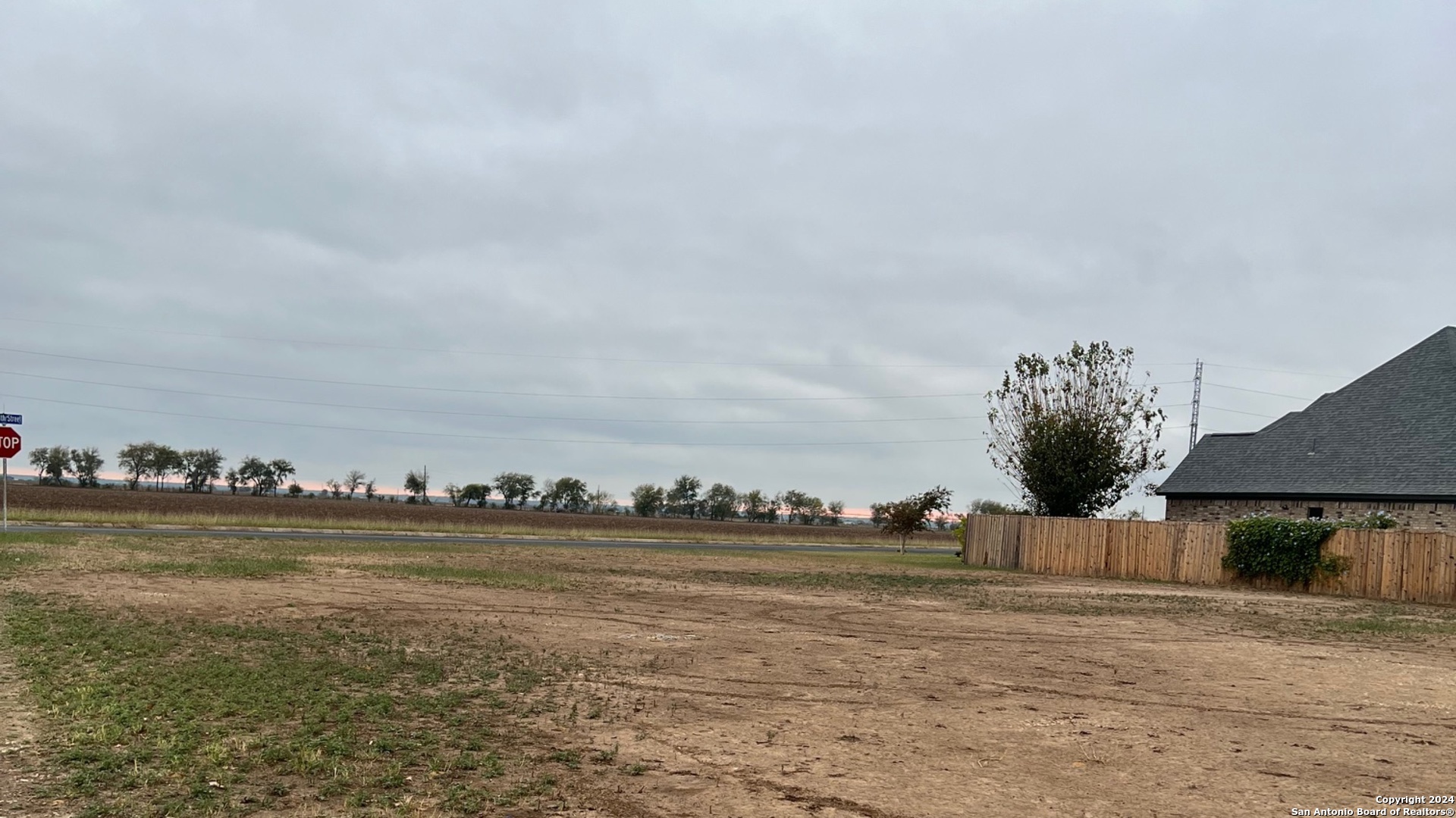 702 34th Street Hondo, TX 78861 - Photo 6 of 6