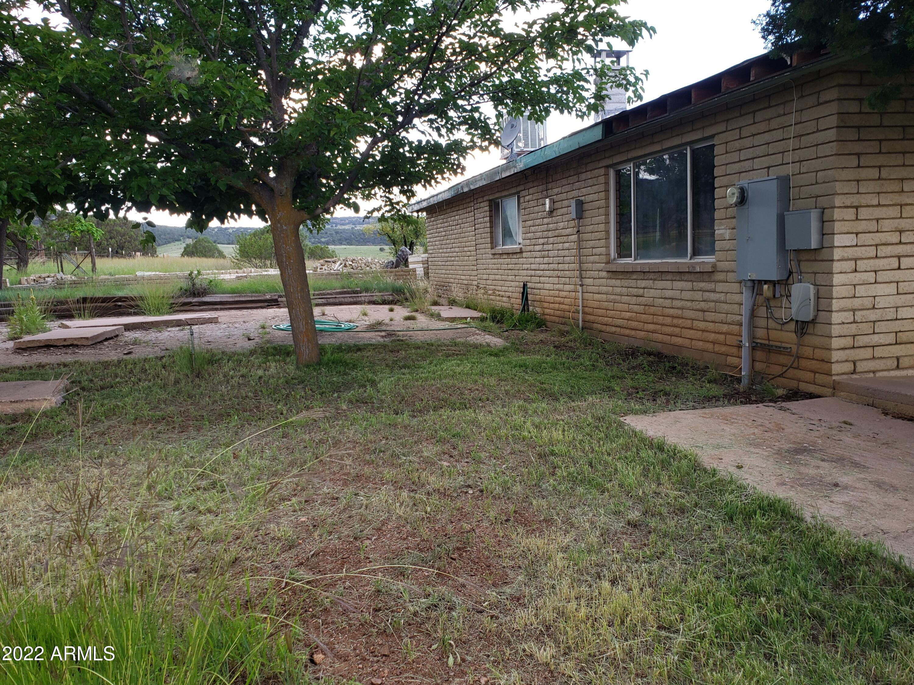 306 Rolling Hills Road Young, AZ 85554 - Photo 5 of 42 Yard S of Hs