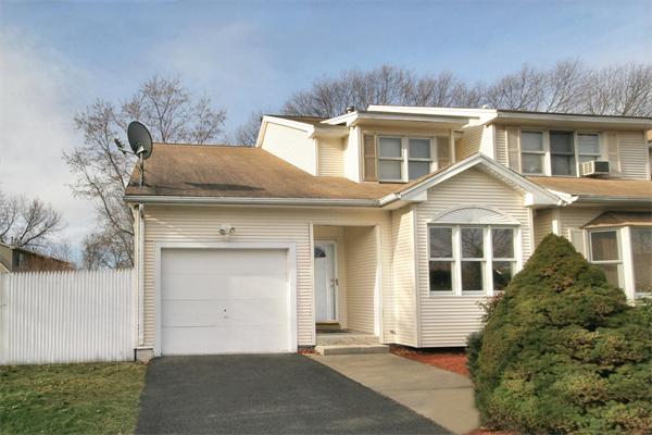 9 Luden Street Springfield, MA 01118 - Photo 1 of 5 Gallery Image 1