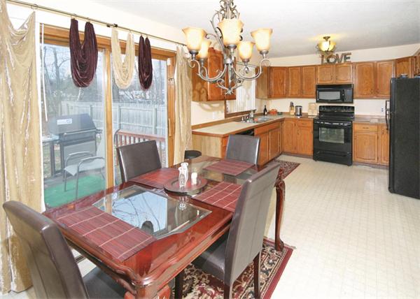 9 Luden Street Springfield, MA 01118 - Photo 3 of 5 Gallery Image 3