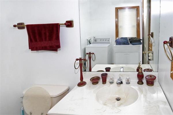 9 Luden Street Springfield, MA 01118 - Photo 4 of 5 Gallery Image 4