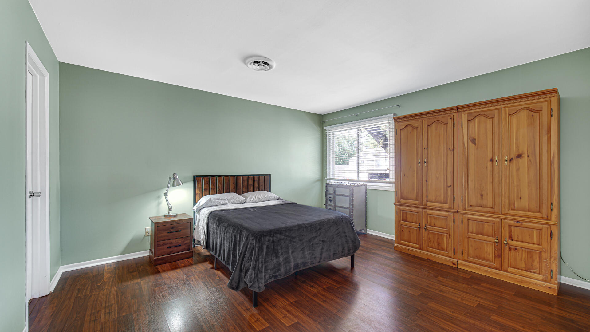 975 Millpond Road North Valparaiso, IN 46385 - Photo 13 of 23 1920x1080