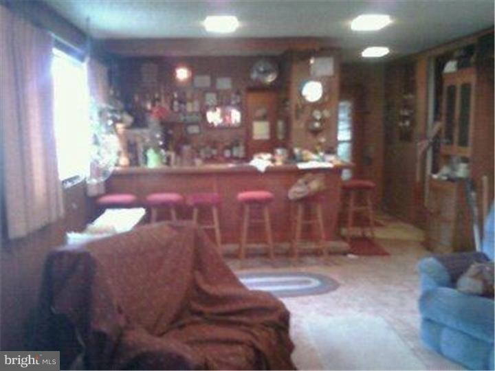 10 East Laurel Road Stratford, NJ 08084 - Photo 5 of 8 Wet Bar
