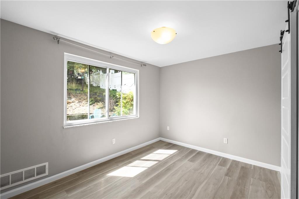 3606 Churchview Avenue Pittsburgh, PA 15236 - Photo 11 of 36