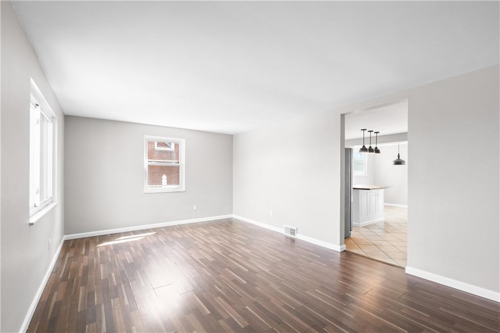 3606 Churchview Avenue Pittsburgh, PA 15236 - Photo 4 of 36