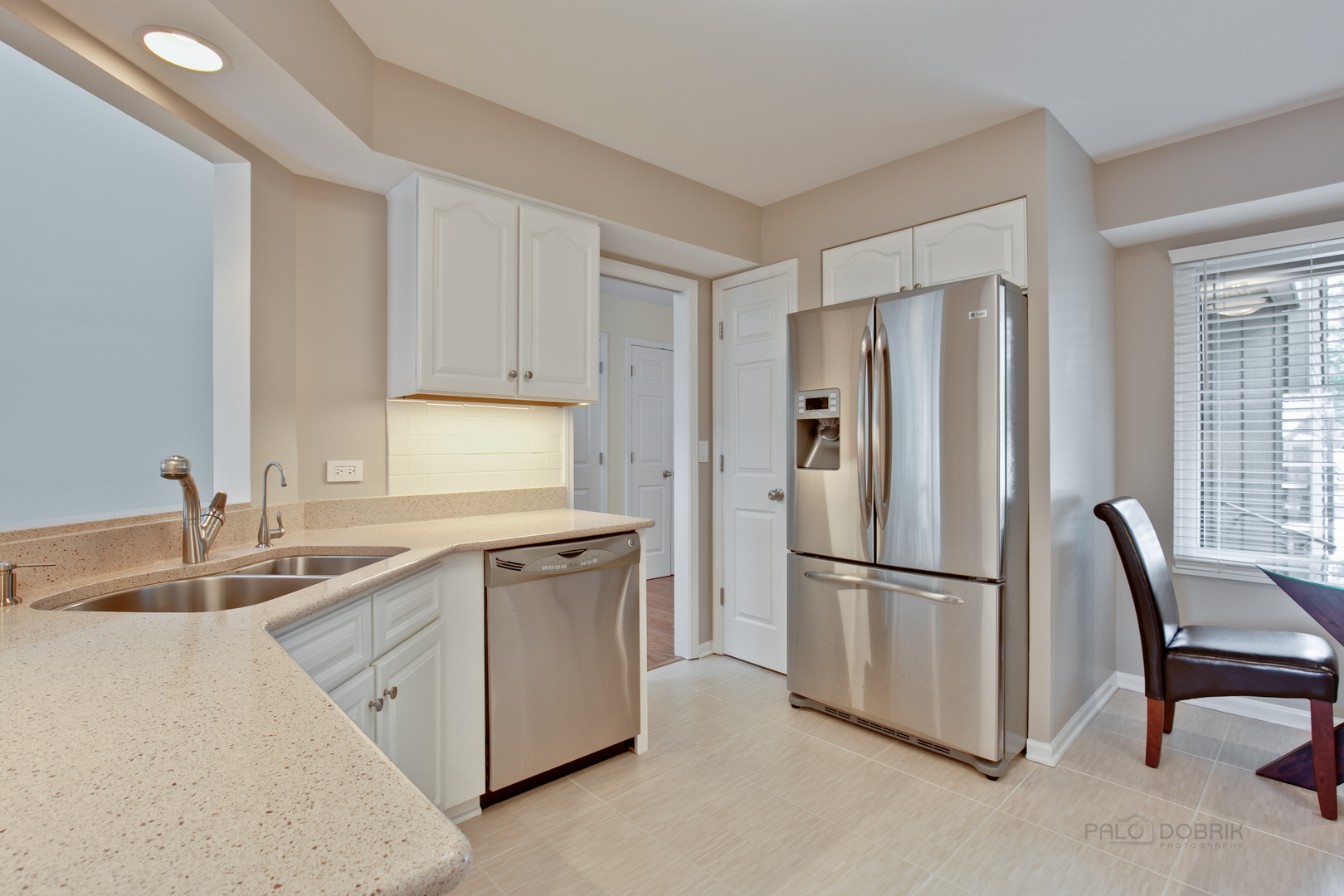 970 Shoreline Road Lake Barrington, IL 60010 - Photo 13 of 38