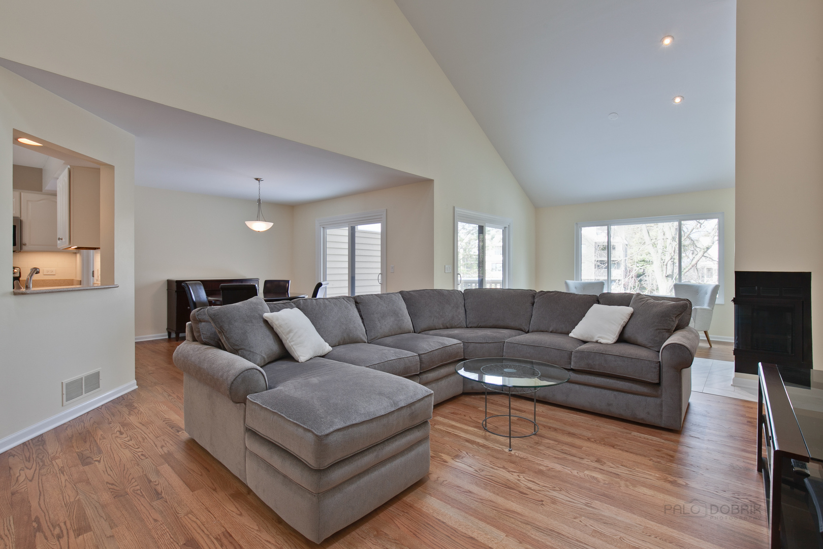 970 Shoreline Road Lake Barrington, IL 60010 - Photo 6 of 38