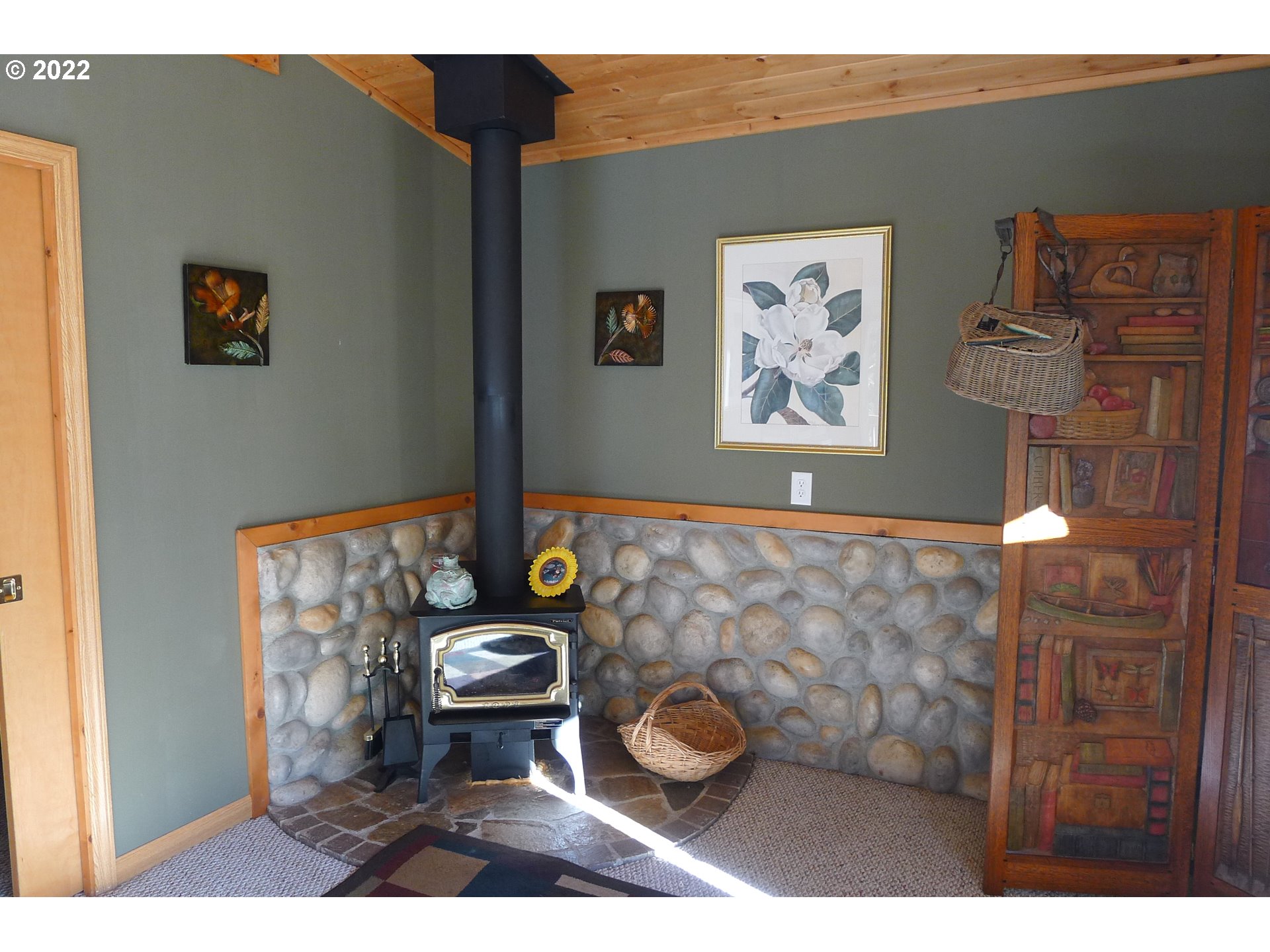 71510 Sunny Cove Road Lakeside, OR 97449 - Photo 21 of 32 Guest Quarters