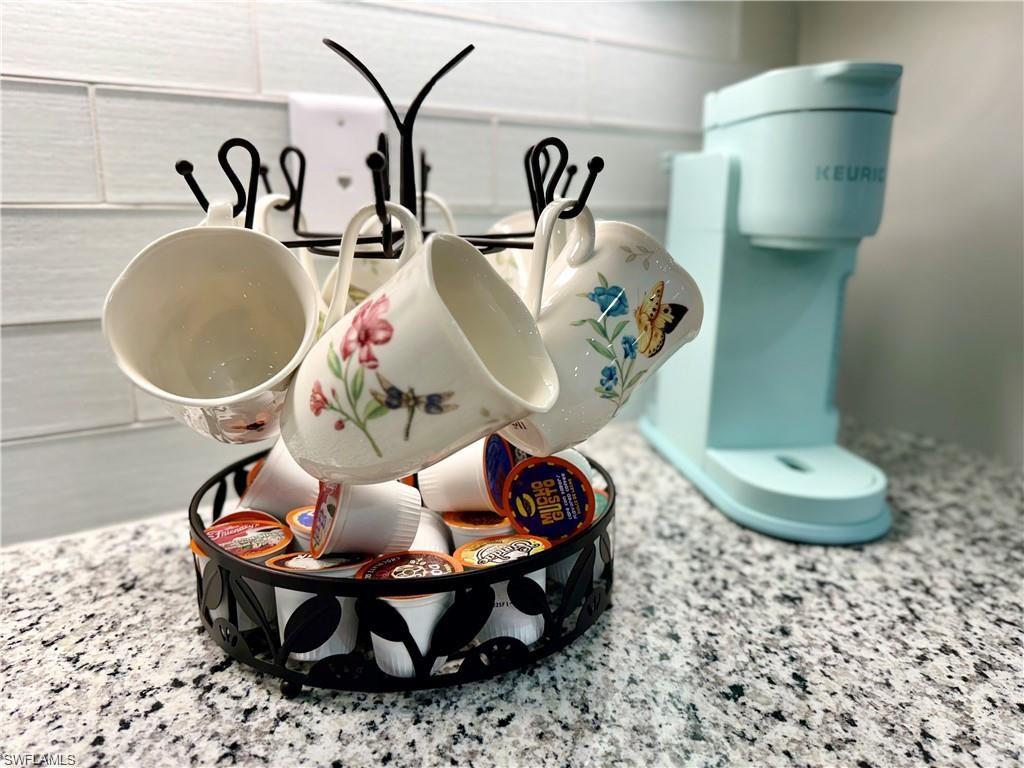 7135 Cayo Coco Lane Naples, FL 34113 - Photo 4 of 41 Kitchen view