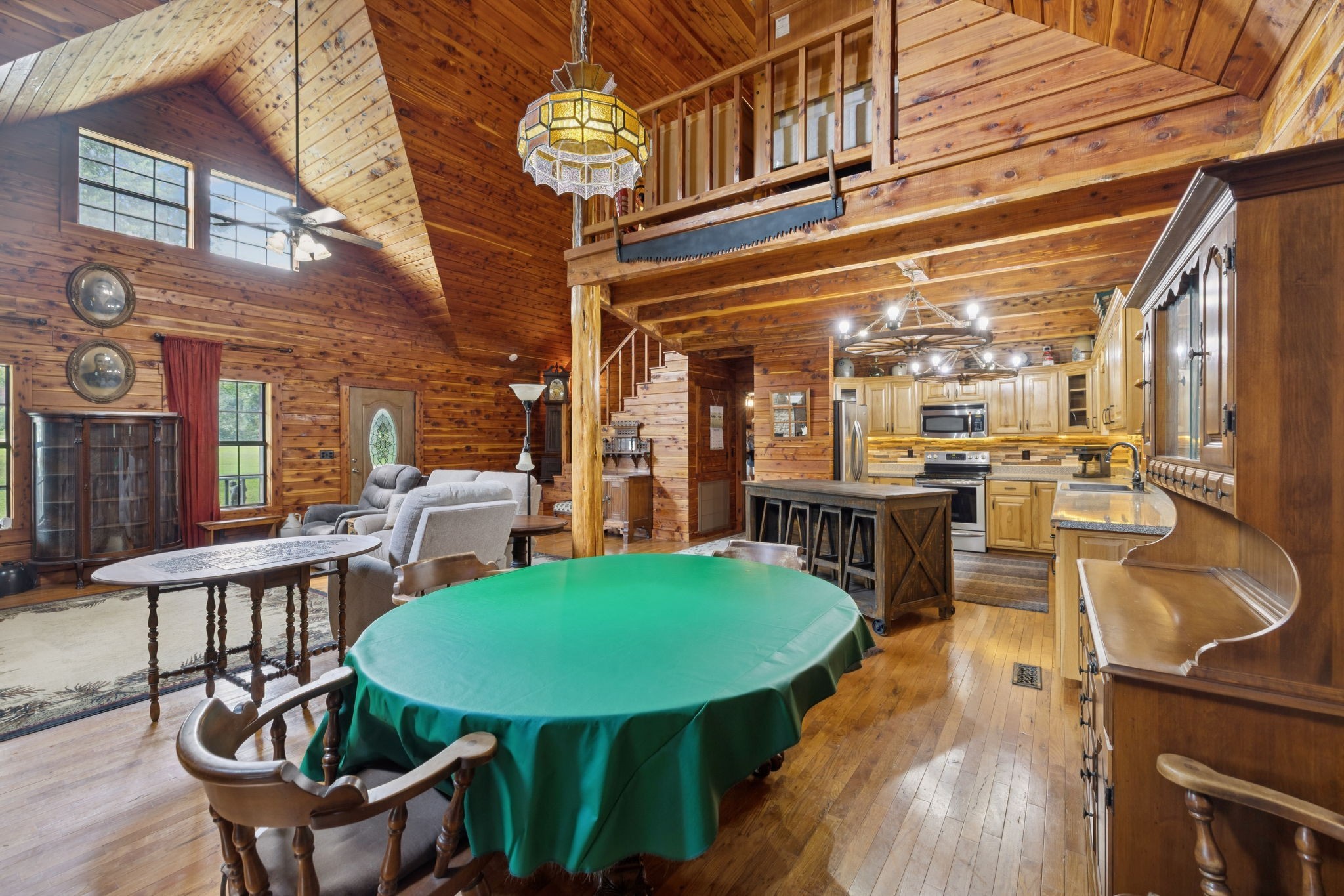 602 Gaither Hinson Road Waynesboro, TN 38485 - Photo 28 of 69 a view of a chairs and table in the patio