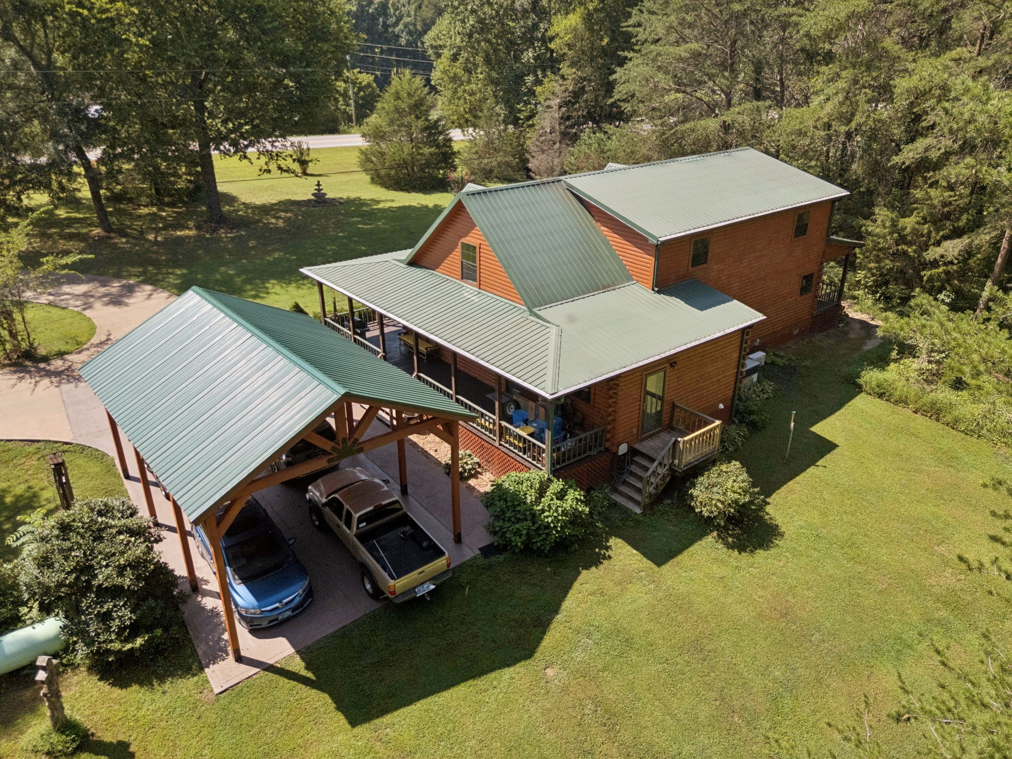 602 Gaither Hinson Road Waynesboro, TN 38485 - Photo 48 of 69 an aerial view of a house with swimming pool and patio