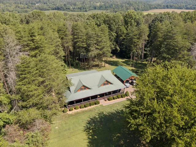 $585,000 | 602 Gaither Hinson Road, Waynesboro, TN 38485