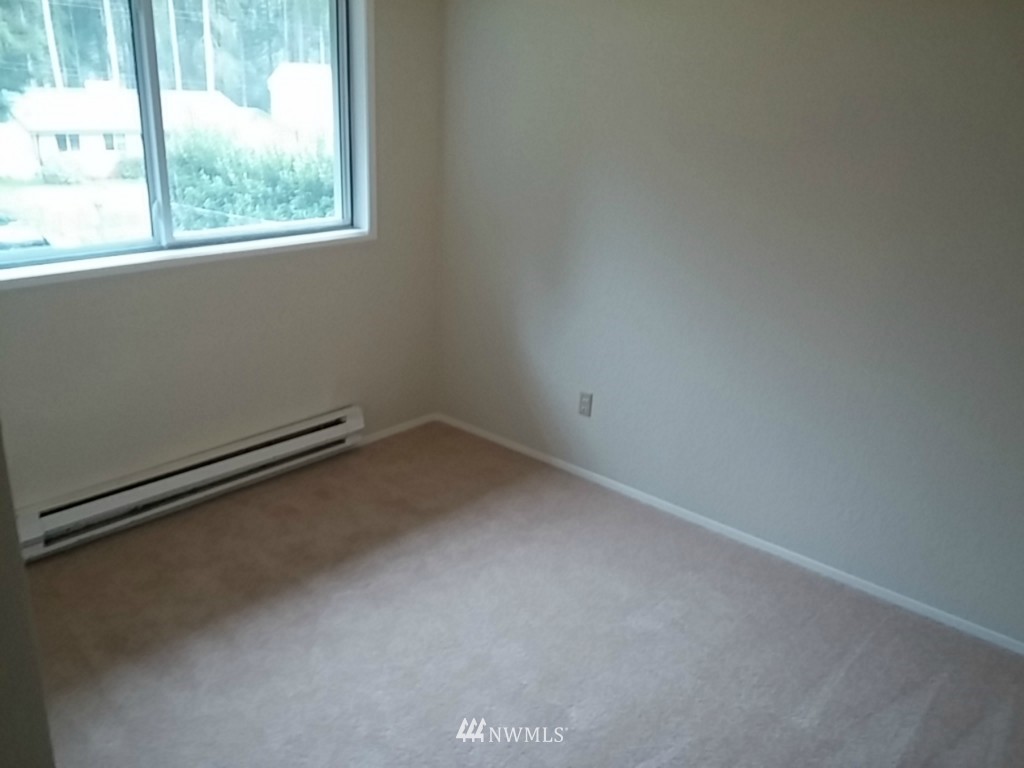 4267 Kellum Ranch Road Northwest Bremerton, WA 98312 - Photo 6 of 11 Gallery Image 6