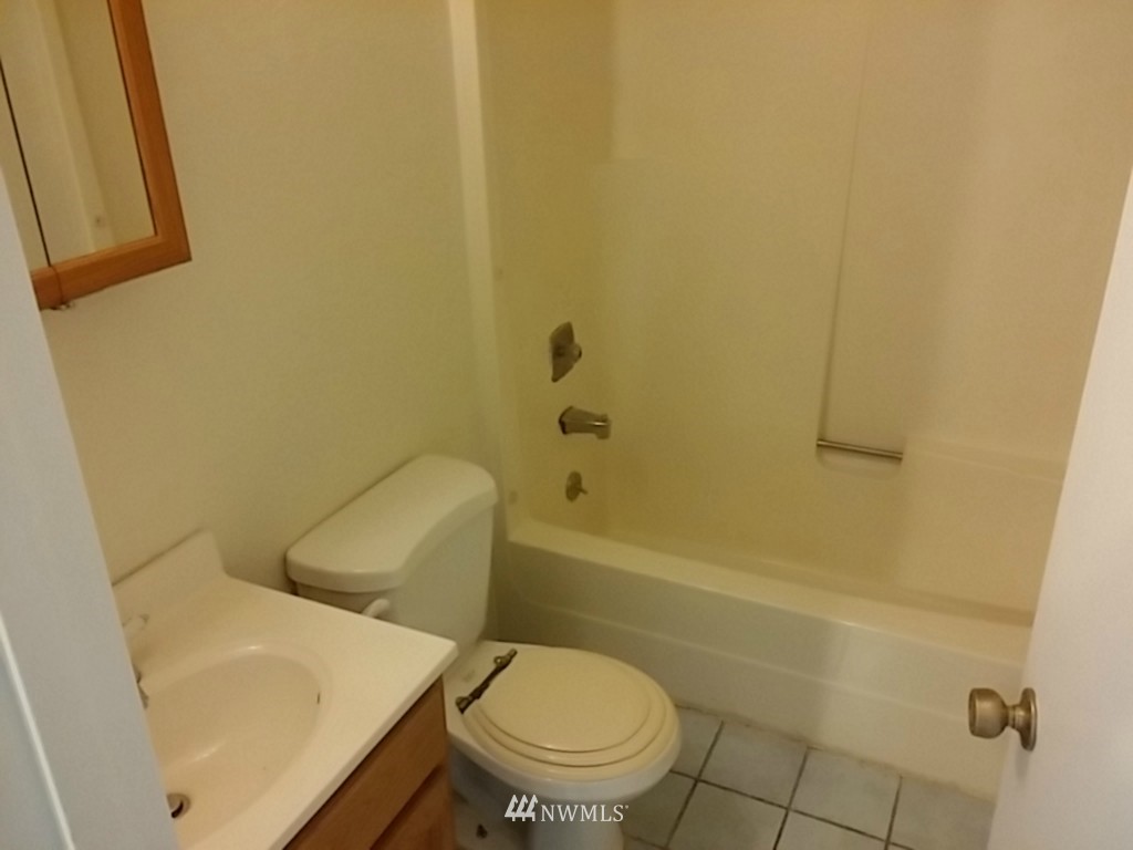 4267 Kellum Ranch Road Northwest Bremerton, WA 98312 - Photo 7 of 11 Gallery Image 7