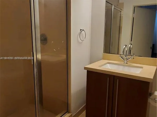 $2,650 | 1111 Southwest 1st Avenue, Unit 1221N, Miami, FL 33130