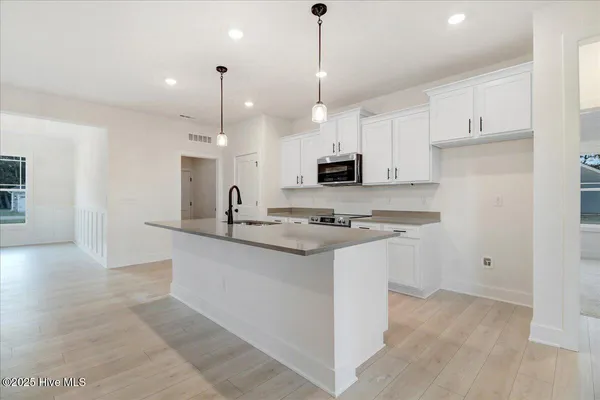 $367,750 | 102 Brighton Street, La Grange, NC 28551