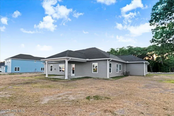 $367,750 | 102 Brighton Street, La Grange, NC 28551