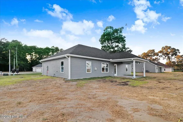 $367,750 | 102 Brighton Street, La Grange, NC 28551
