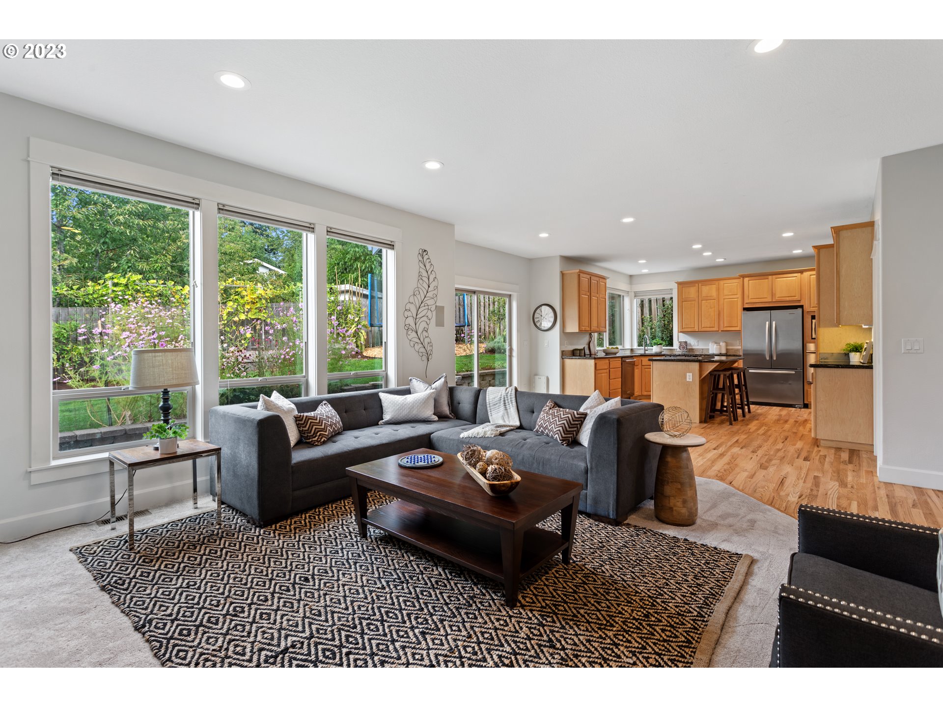 3035 Southwest Carson Street Portland, OR 97219 - Photo 13 of 36 Gallery Image 13