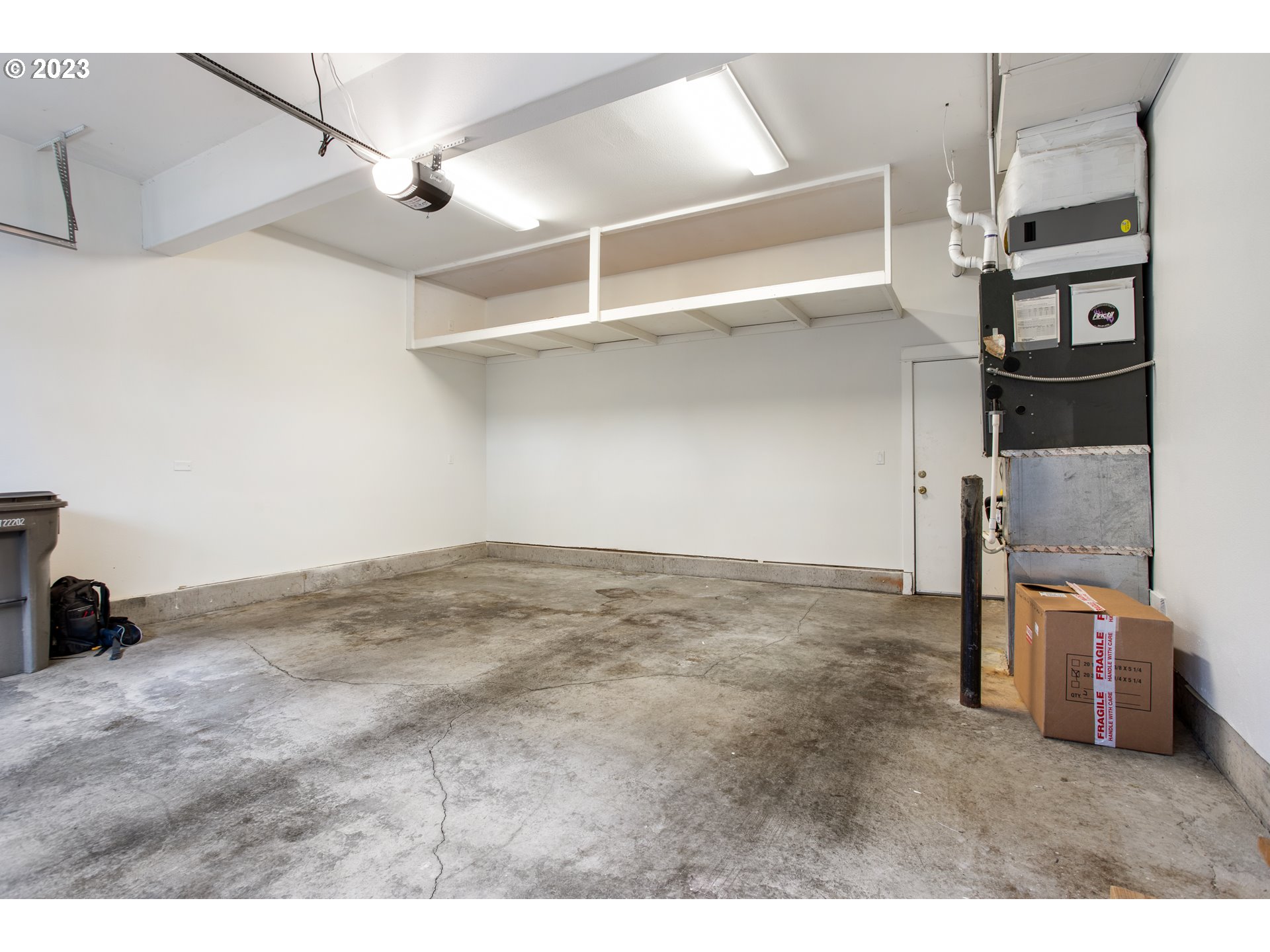 3035 Southwest Carson Street Portland, OR 97219 - Photo 29 of 36 Gallery Image 29